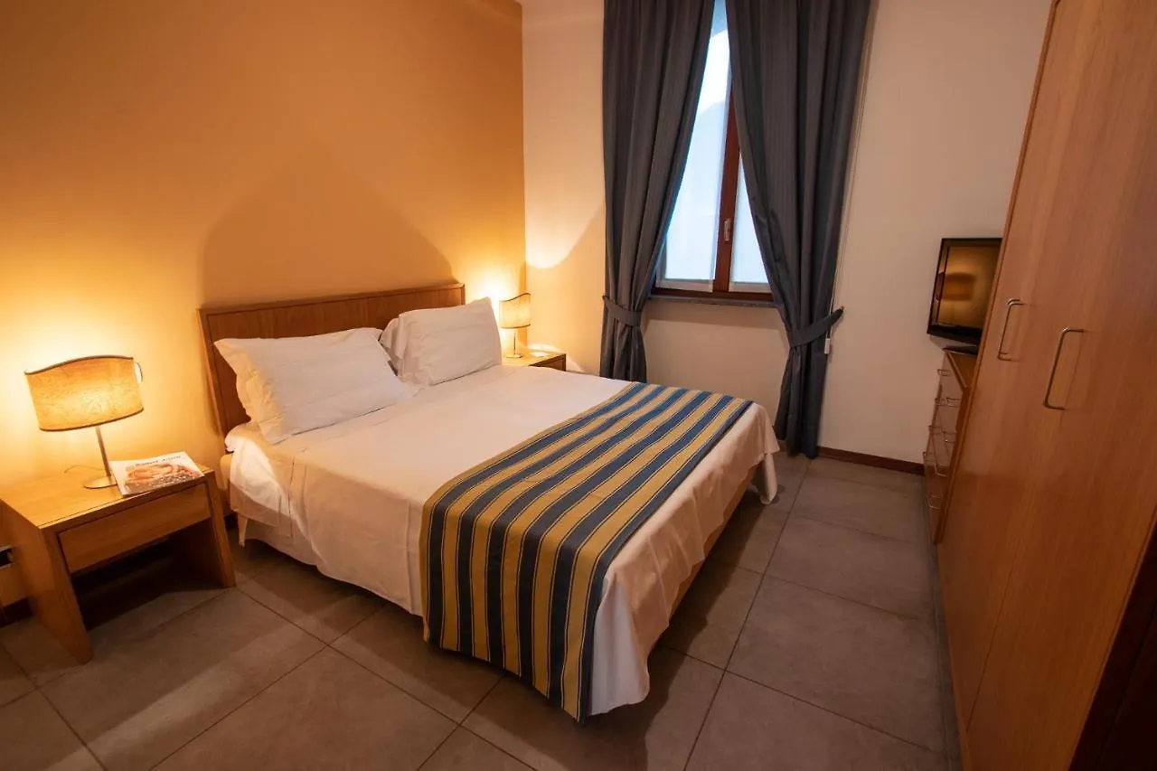 Albergo Le Due Corti Como İtalya