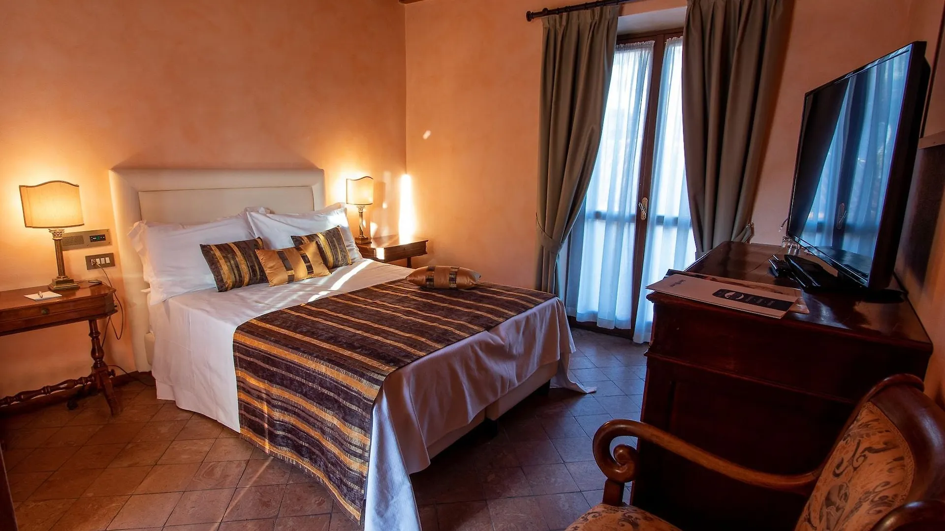 Otel Albergo Le Due Corti Como