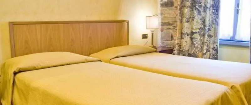 Albergo Le Due Corti Como 4*,