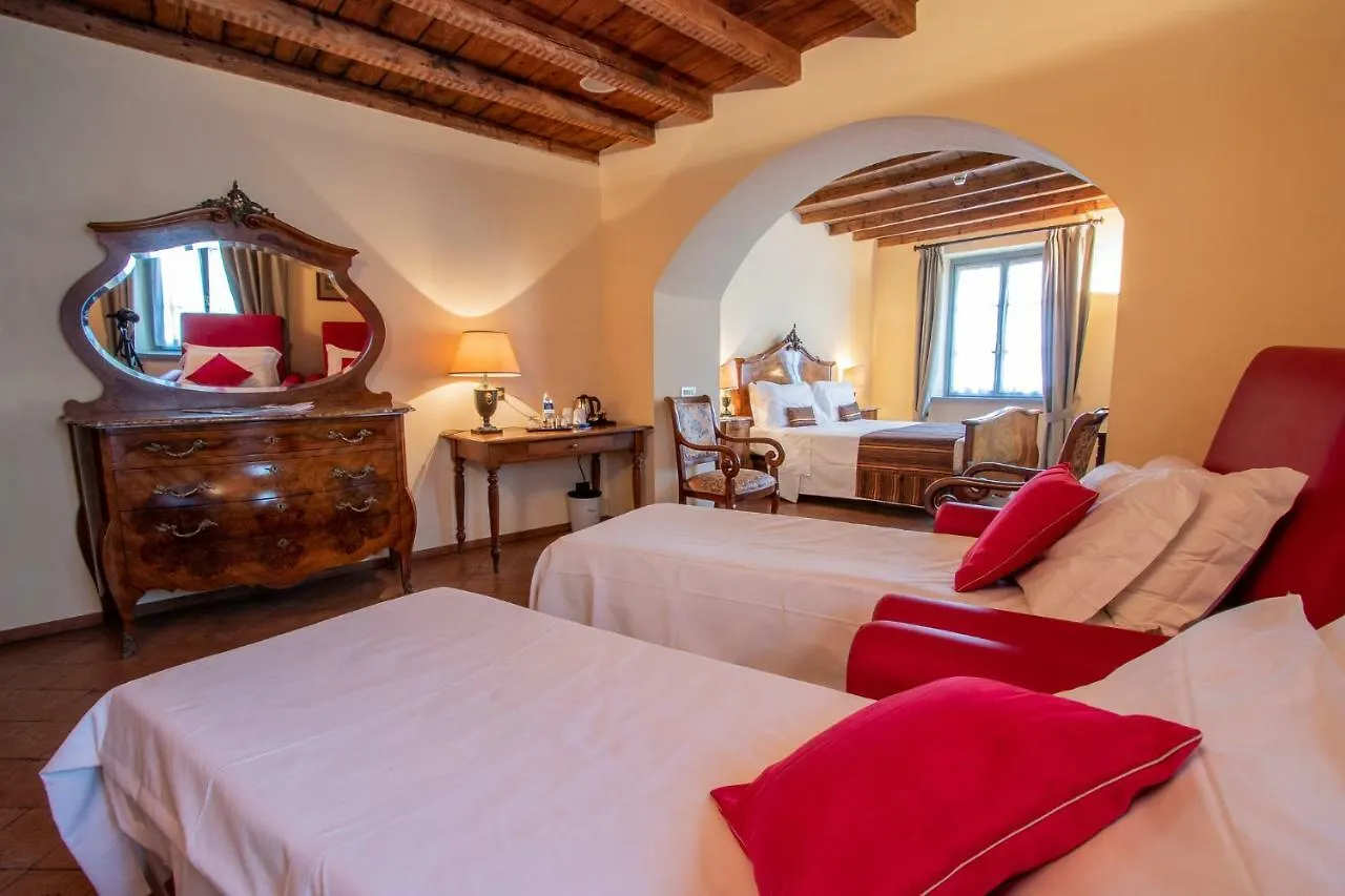 **** Otel Albergo Le Due Corti Como İtalya