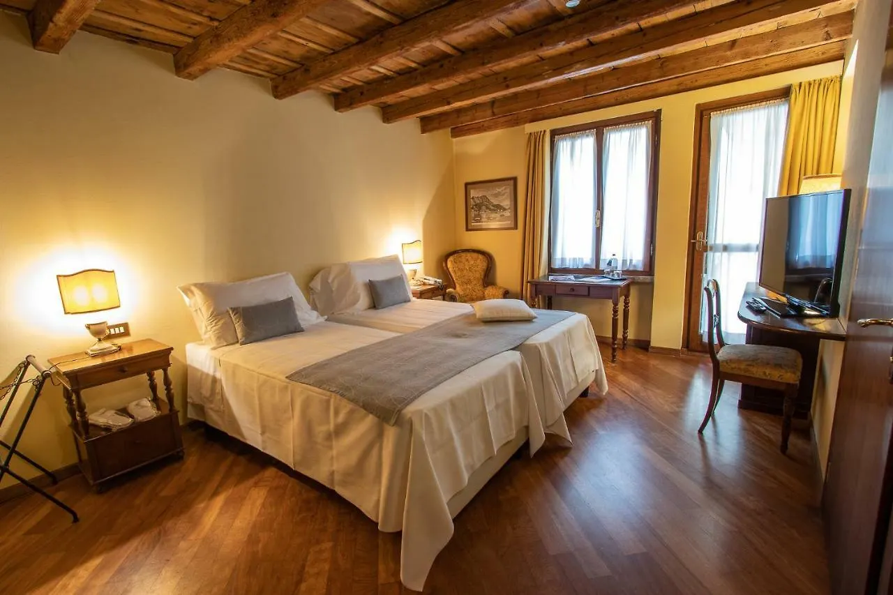 Otel Albergo Le Due Corti Como