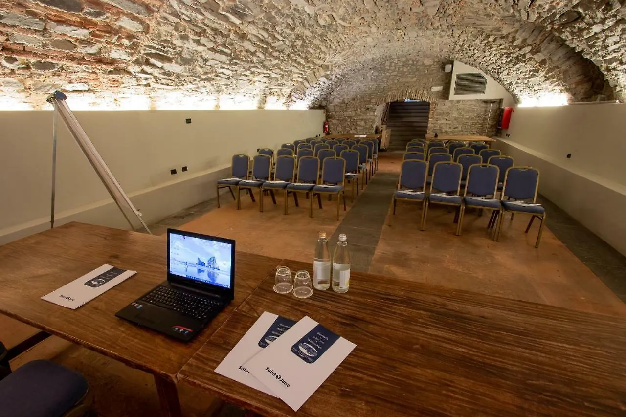 Albergo Le Due Corti Como 4*,  İtalya
