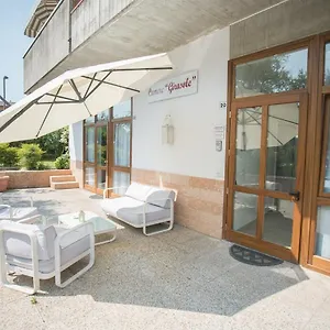 ** Bed & Breakfast Girasole Italien