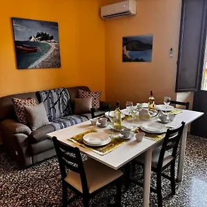 https://apt-mf-house.sicilyhotelsitaly.net