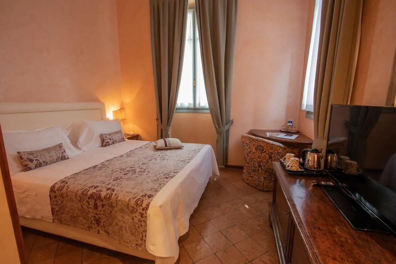 Hotel Albergo Le Due Corti Como
